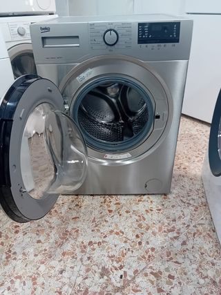 Lavadora Beko plateada