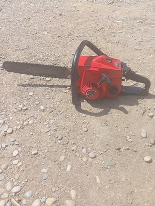 Motosierra roja topso