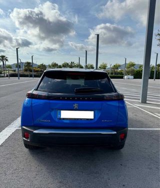 Peugeot E-2008 2022