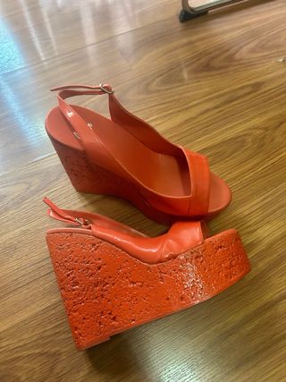 Sandalias Castañer cuña rojo