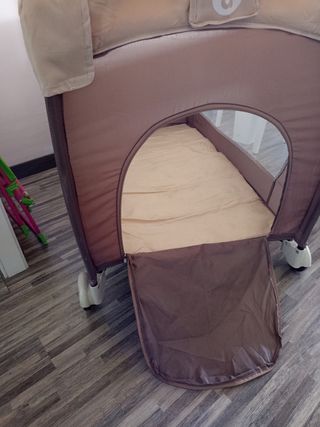 Cuna de viaje portátil