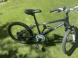 Bicicleta infantil negra