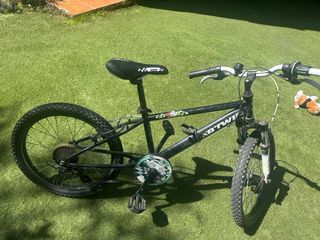 Bicicleta infantil negra