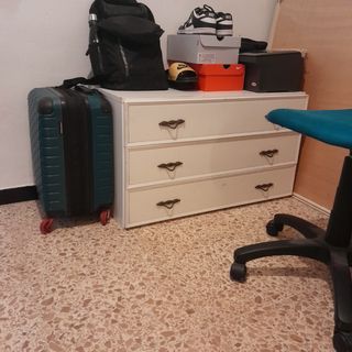 Cajonera blanca y negra