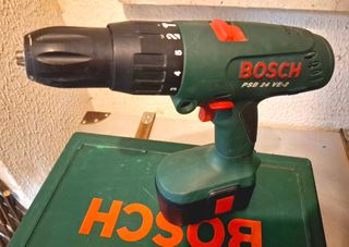 Taladro Percutor Bosch PSB 24 VE-2 con Cargador