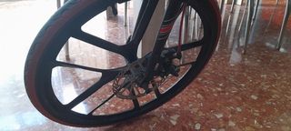 Bicicleta Plegable Negra y Roja