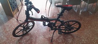Bicicleta Plegable Negra y Roja