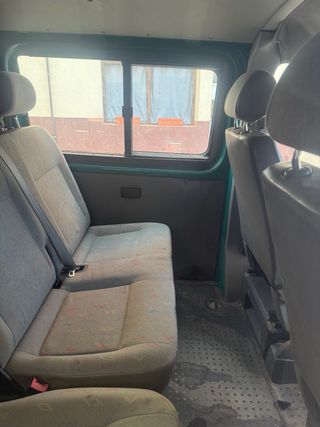 Volkswagen Transporter T5 2004
