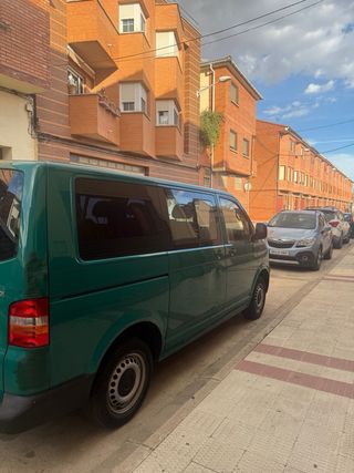 Volkswagen Transporter T5 2004