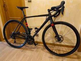 Bici Gravel Aluminio Versátil
