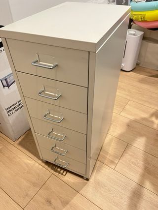 Cajonera de escritorio metálica