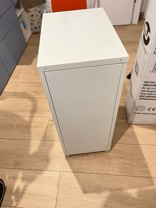 Cajonera de escritorio metálica