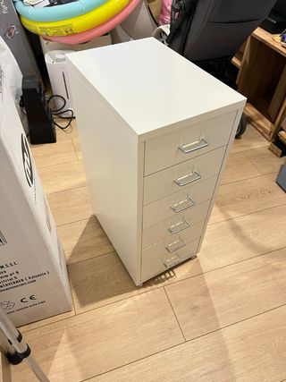 Cajonera de escritorio metálica