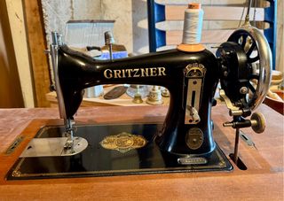 Máquina de coser Gritzner antigua
