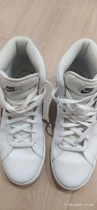 Zapatillas botín Nike Talla 43.Originales
