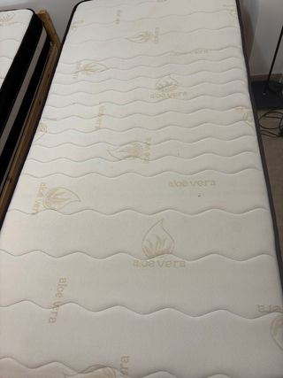 Colchón más base de cama individual