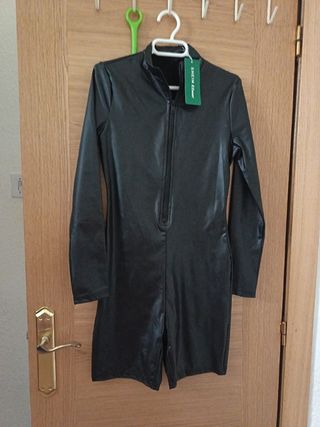 Mono polipiel negro talla S