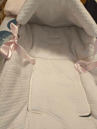 Saco Capazo/Maxi-Cosi LLACER Blanco y Rosa

