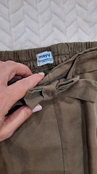 Pantalón niña cargo verde