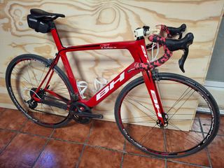 Bicicleta de carretera BH G6 Roja