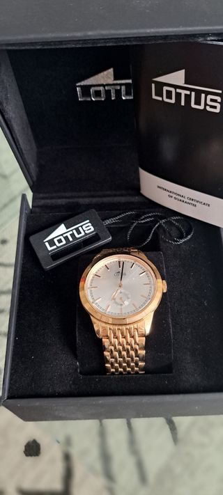 Reloj Lotus Dorado