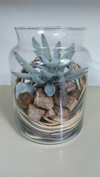 Planta Artificial Decorativa en Jarrón