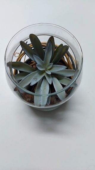 Planta Artificial Decorativa en Jarrón