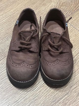 Zapatos de vestir niño Zara marrones 
n23