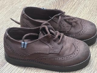 Zapatos de vestir niño Zara marrones 
n23
