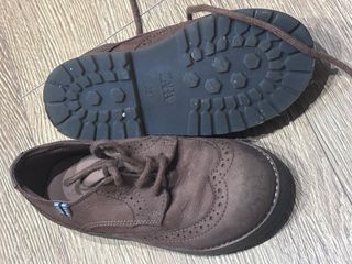 Zapatos de vestir niño Zara marrones 
n23