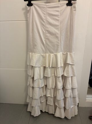 Falda de baile con volantes