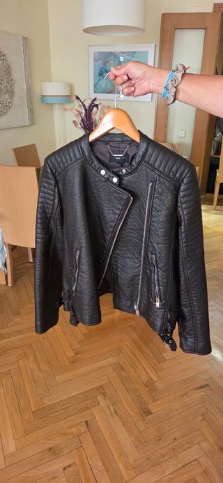 Chaqueta de cuero marrón oscuro Mango
