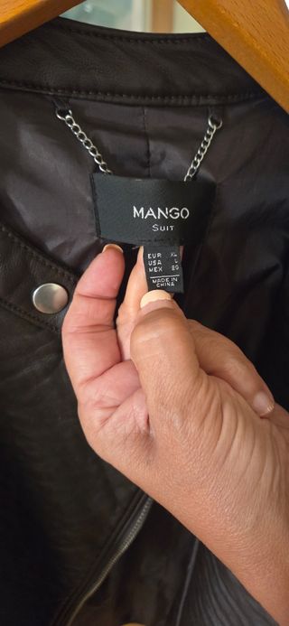 Chaqueta de cuero marrón oscuro Mango