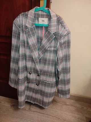 Americana cuadros oversize Stradivarius Talla L
