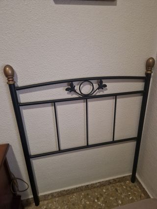 Cabecero de forja antiguo