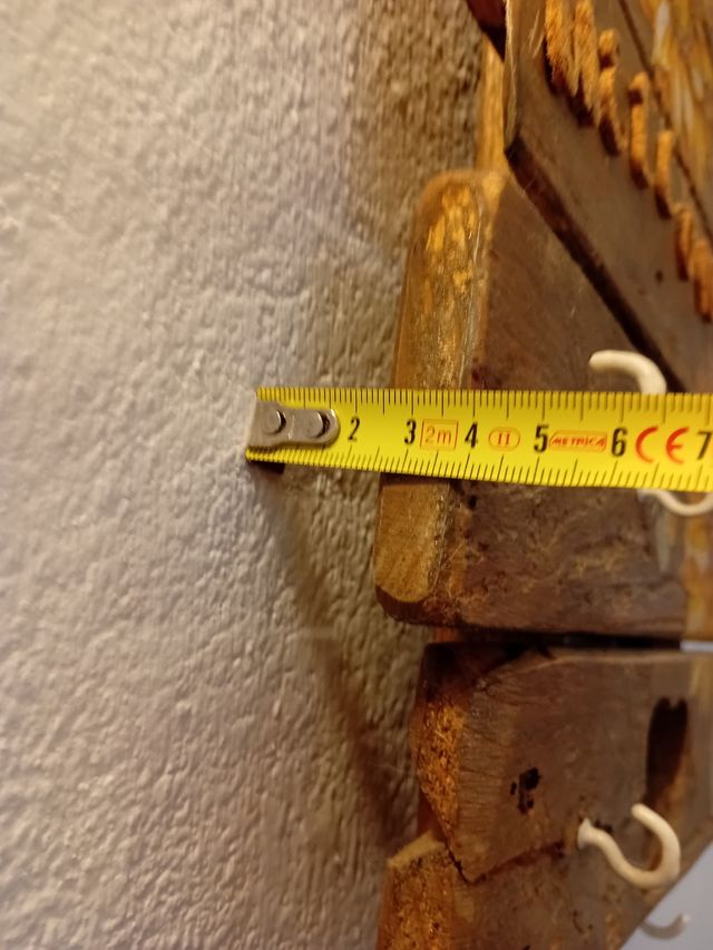 Appendi oggetti in legno con girasoli