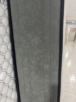 Colchón 135x190 en buen estado limpio poco uso!