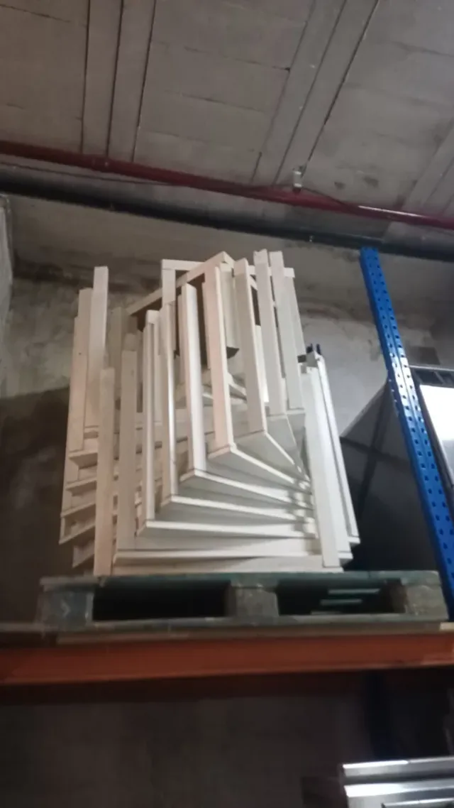 Sgabelli e tavoli da bar alti