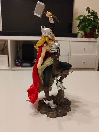 Thor Jane Foster 1/7 Kotobukiya