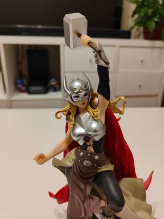 Thor Jane Foster 1/7 Kotobukiya