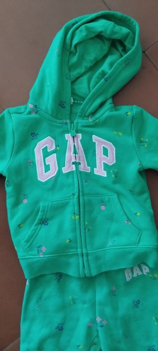 Chándal niña Gap verde floral 2 años
