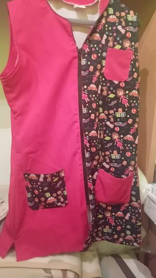 Bata/uniforme cómoda para cole o peluquería