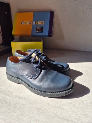 Zapatos Pablosky niño talla 35 azul comunión