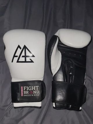 Guantes de Boxeo Cuero Cierre Velcro