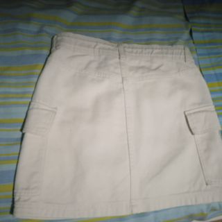 Falda H&M beige 8-9 años