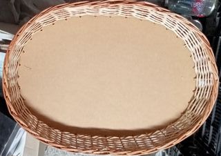 Cesta de  plancha  de mimbre ovalada