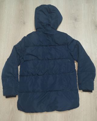 Cazadora azul oscuro del zara con capucha con pelo