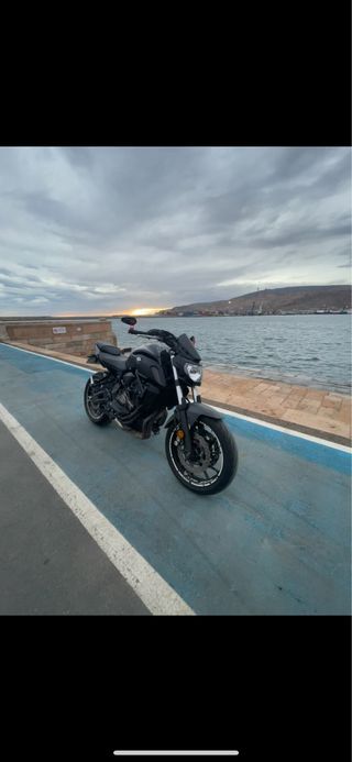 Yamaha MT-07 Negra