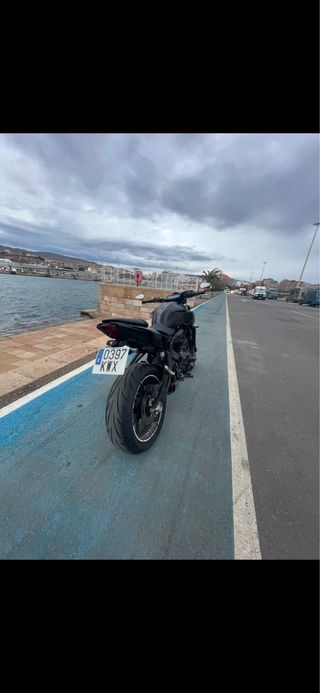Yamaha MT-07 Negra