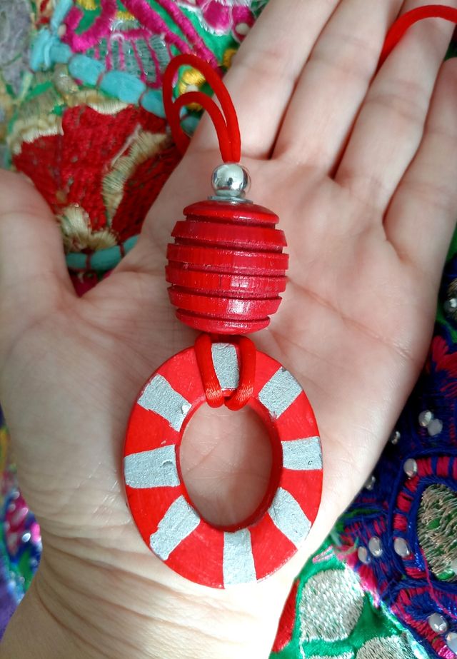 Colgante artesanal largo